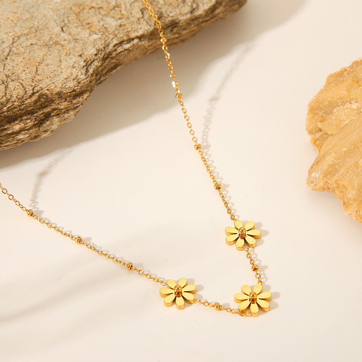 Sunflower Daisy Stainless Steel Necklace Female Titanium Steel Clavicle Chain Does Not Fade Necklace