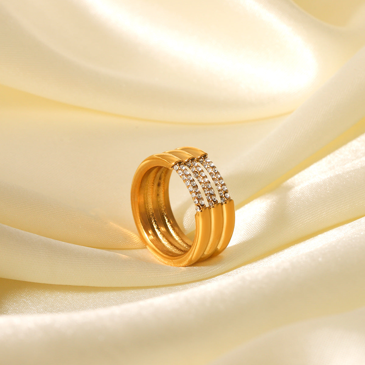 Ins-style Internet Celebrity's Multi-layer Titanium Steel Ring for Women, 18K Gold Stainless Steel Diamond-encrusted Ring, Non-fading Finger Ring