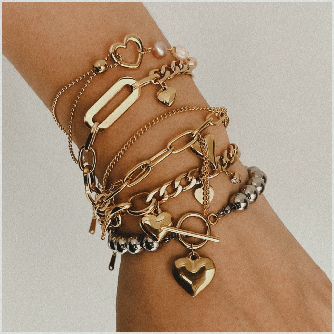 Stainless Steel Bracelet with OT Clasp, Heart-shaped Pearl Bracelet for Women, Titanium Steel, Non-fading, High-end Jewelry