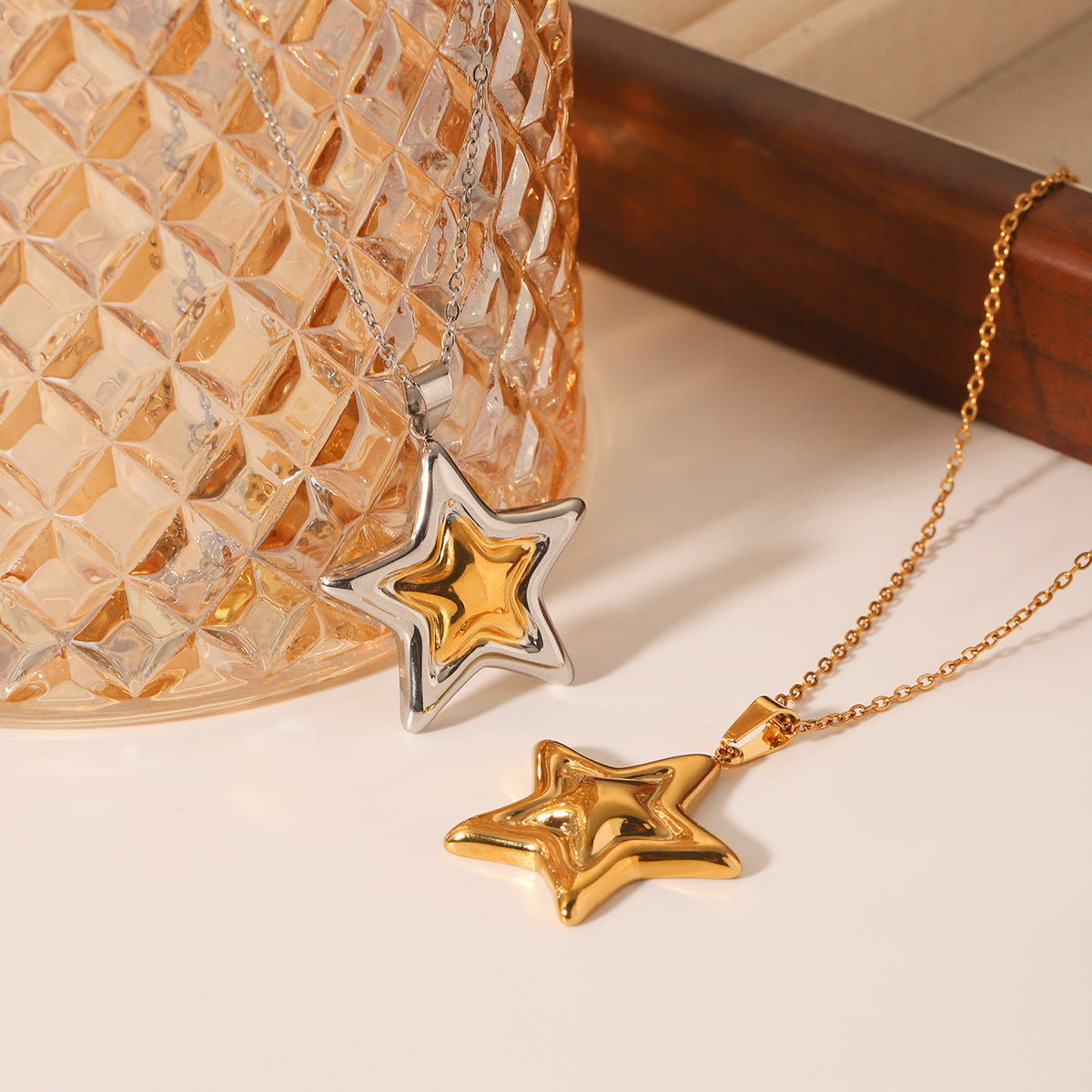 INS-style Gold and Silver Color-blocked Stainless Steel Five-pointed Star Pendant Necklace, High-end Star-shaped Titanium Steel Necklace