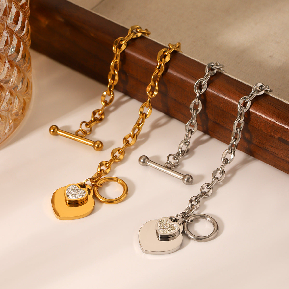 OT Buckle Heart-shaped Pendant Stainless Steel Bracelet for Women, Non-fading, High-end Feel, Heart-shaped Jewelry, Titanium Steel Accessory