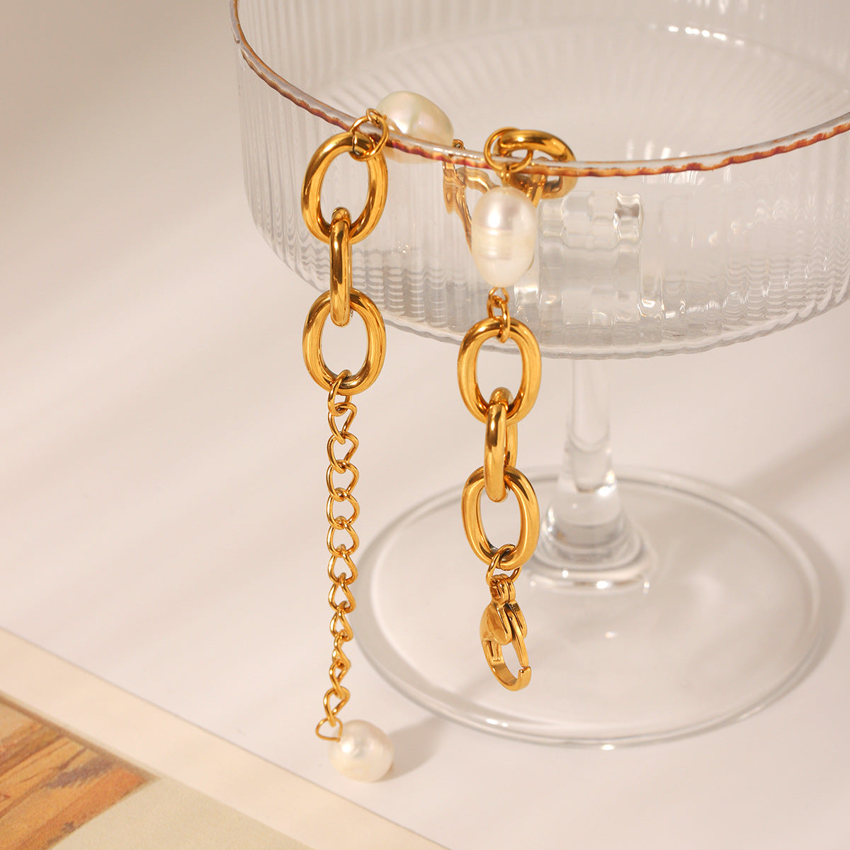 French Natural Freshwater Pearl Bracelet, 18K Gold-plated Stainless Steel O-chain Jewelry, Titanium Steel, Non-fading Bracelet Accessory