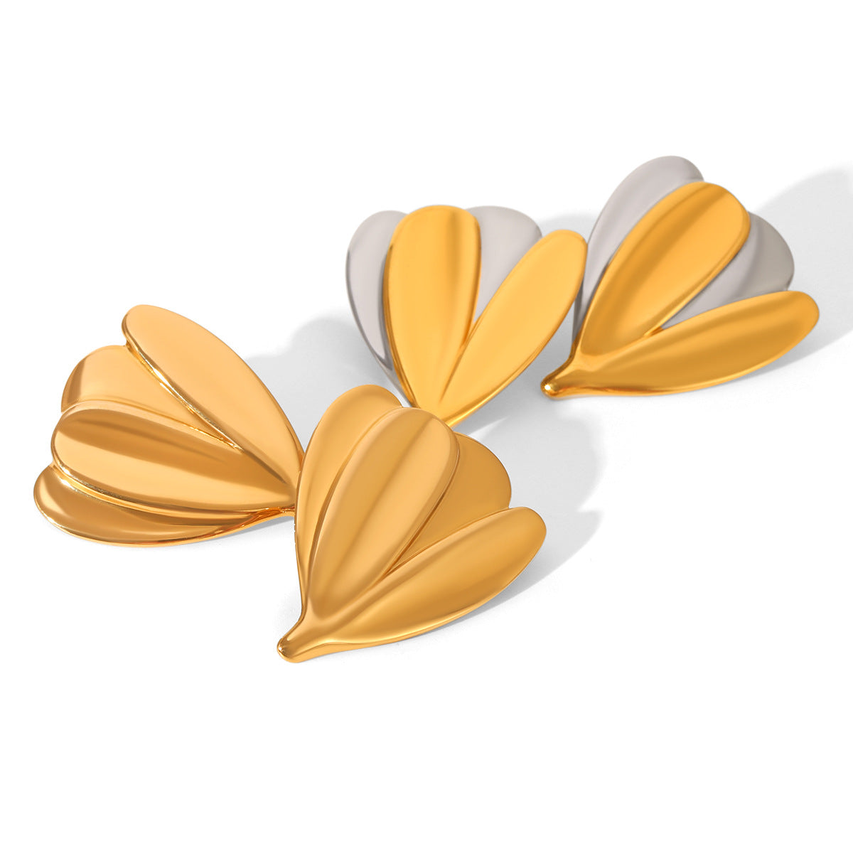 18K Gold Stainless Steel Earrings, Flower-shaped Ear Jewelry, Exuding A Sense of Light Luxury and High-end Quality, Made of Titanium Steel, Ensuring No Fading, and Featuring Ear Studs