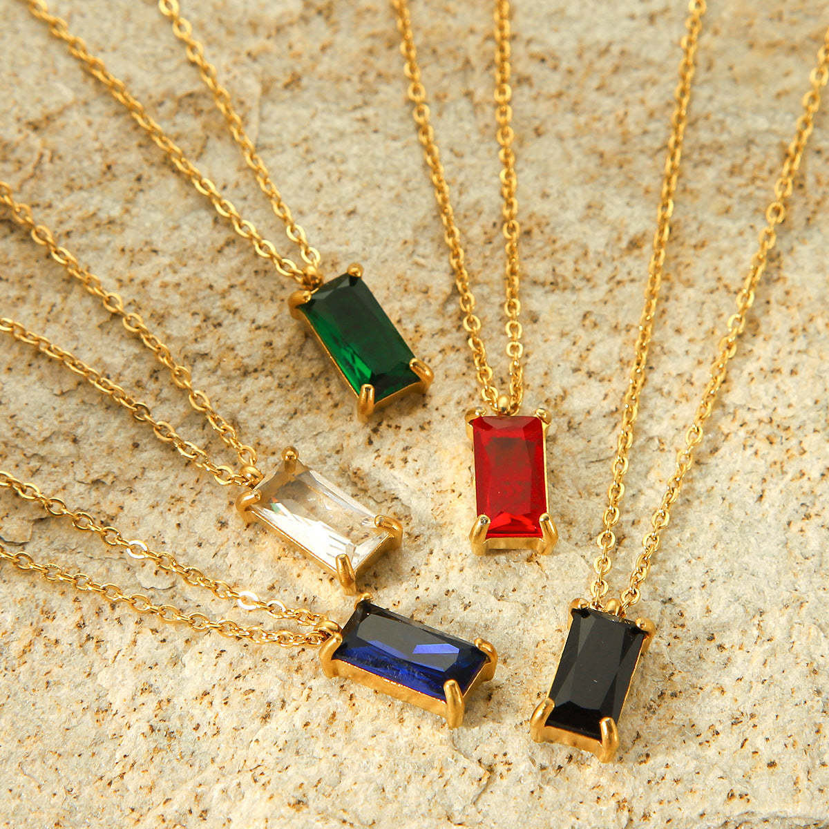 18K Gold Stainless Steel Geometric Pendant Necklace with Zircon, Women's Fashion Simple Titanium Steel Necklace