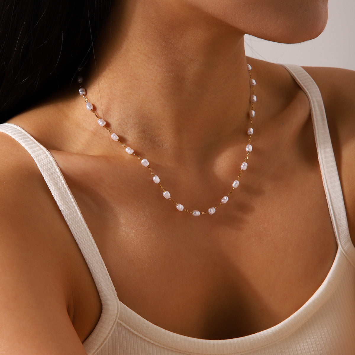 French retro palace style 18K gold-plated stainless steel pearl necklace for women, light luxury temperament, titanium steel, non-fading necklace