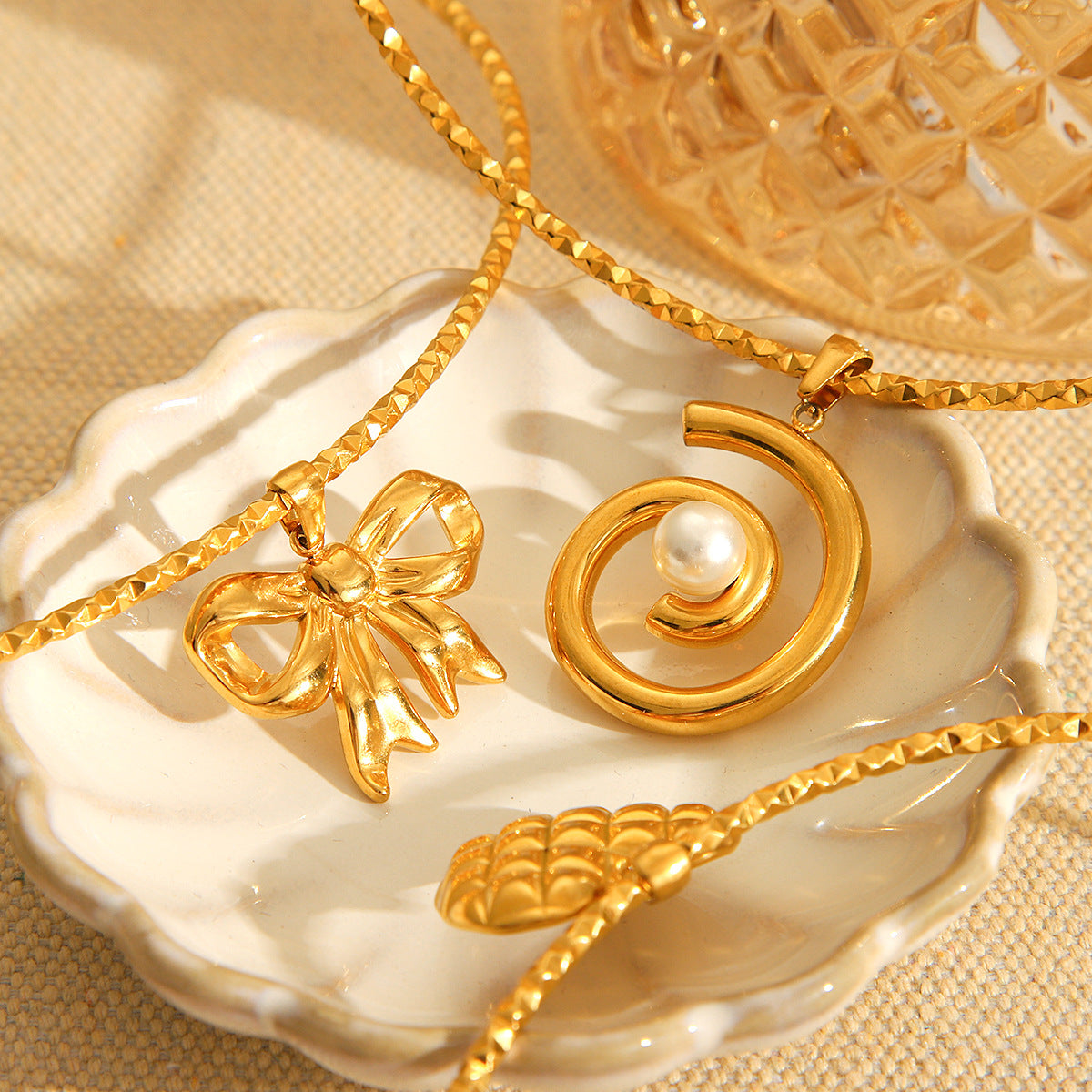 Fashionable Vintage Stainless Steel Open-end Necklace with Bowknot and Heart Design, Ins-style, Niche, for Women