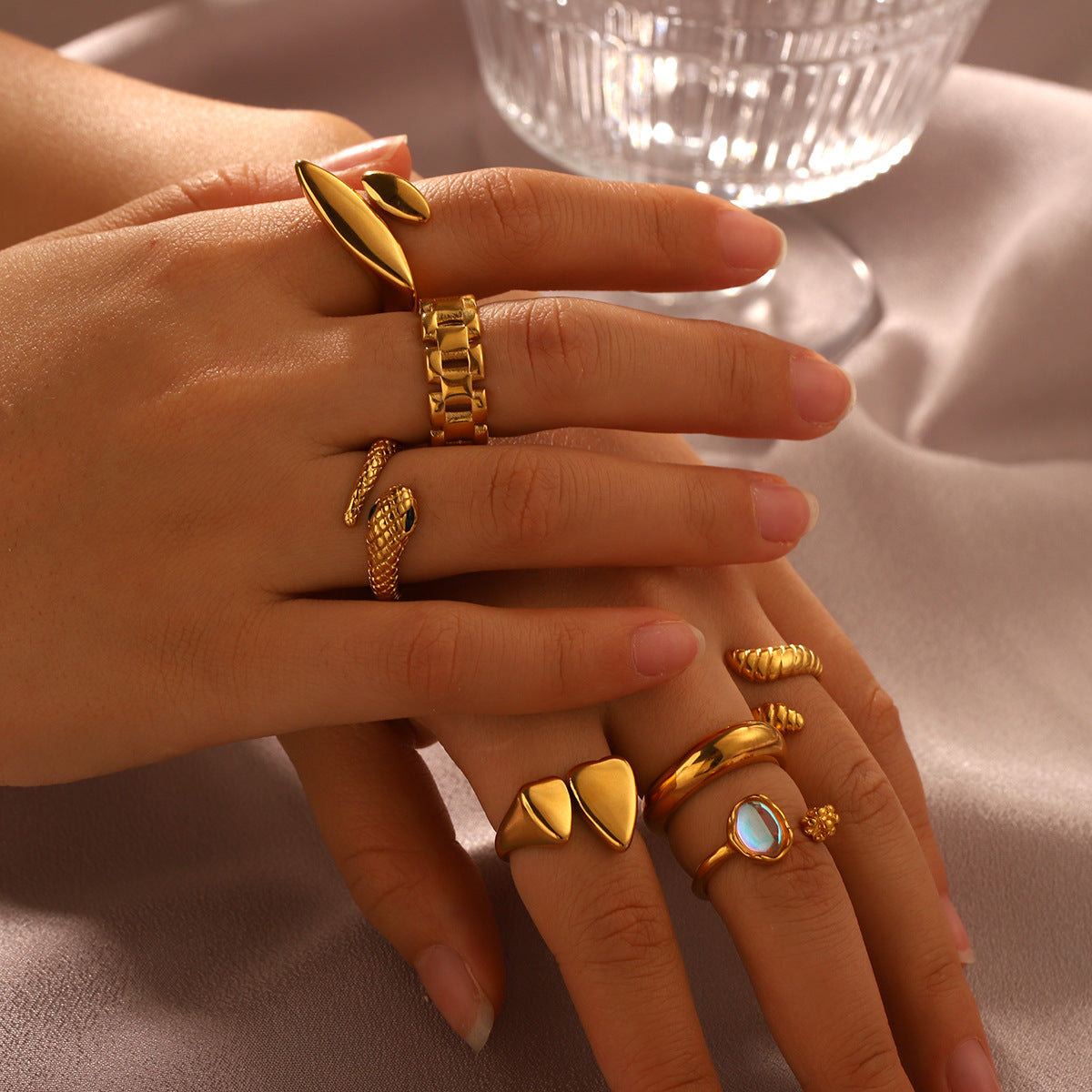 18K Gold Stainless Steel Ring Geometric Smooth Heart-shaped Droplet Fashion Personality Titanium Steel Ring