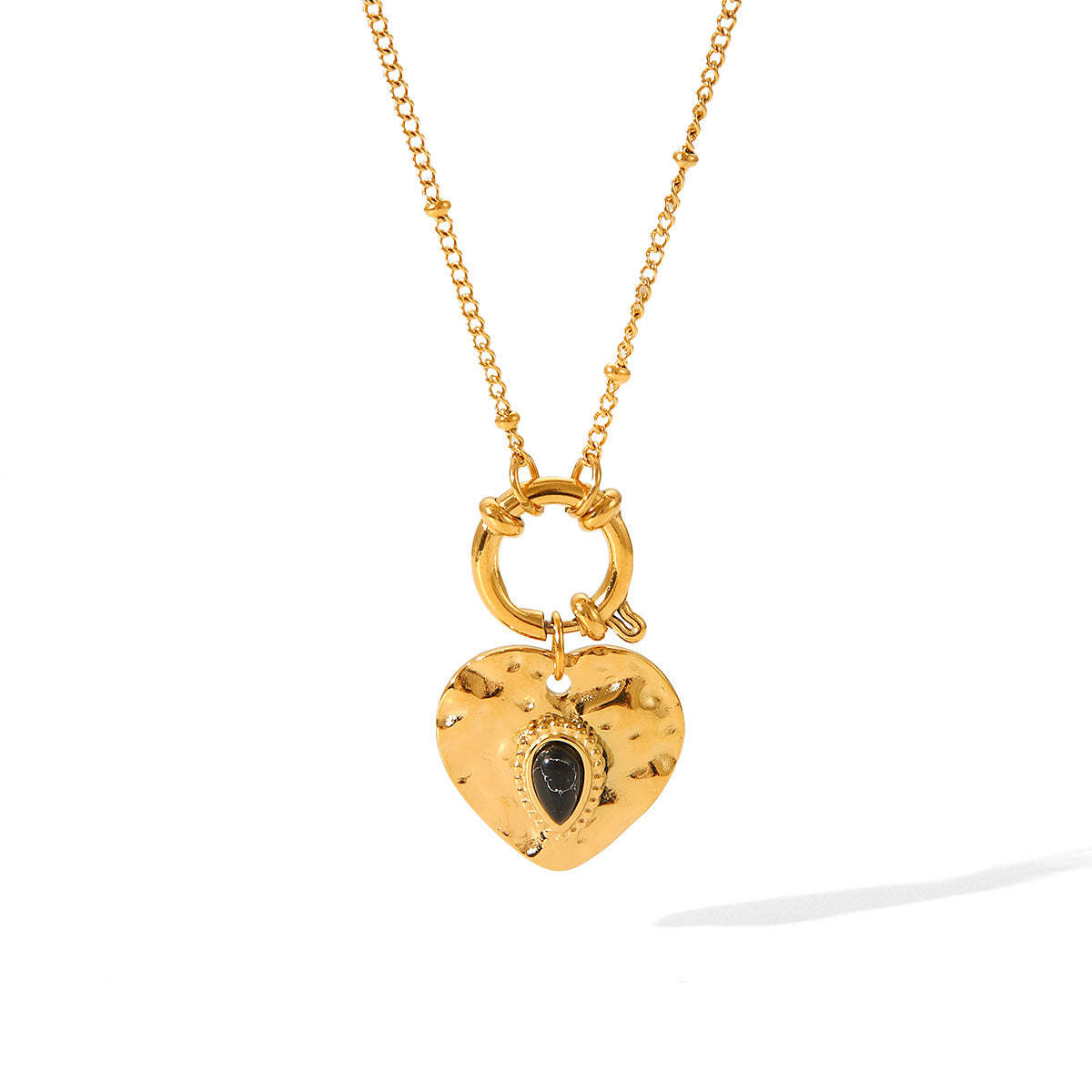 French Retro Palace Style Titanium Steel Necklace, Non-fading Stainless Steel Heart Pendant Necklace, Women's High-end Clavicle Chain