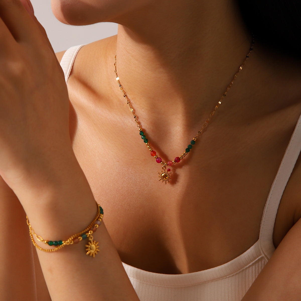 New Natural Stone Bead Titanium Steel Necklace, 18K Gold-plated Stainless Steel Sun Star Pendant Necklace for Women