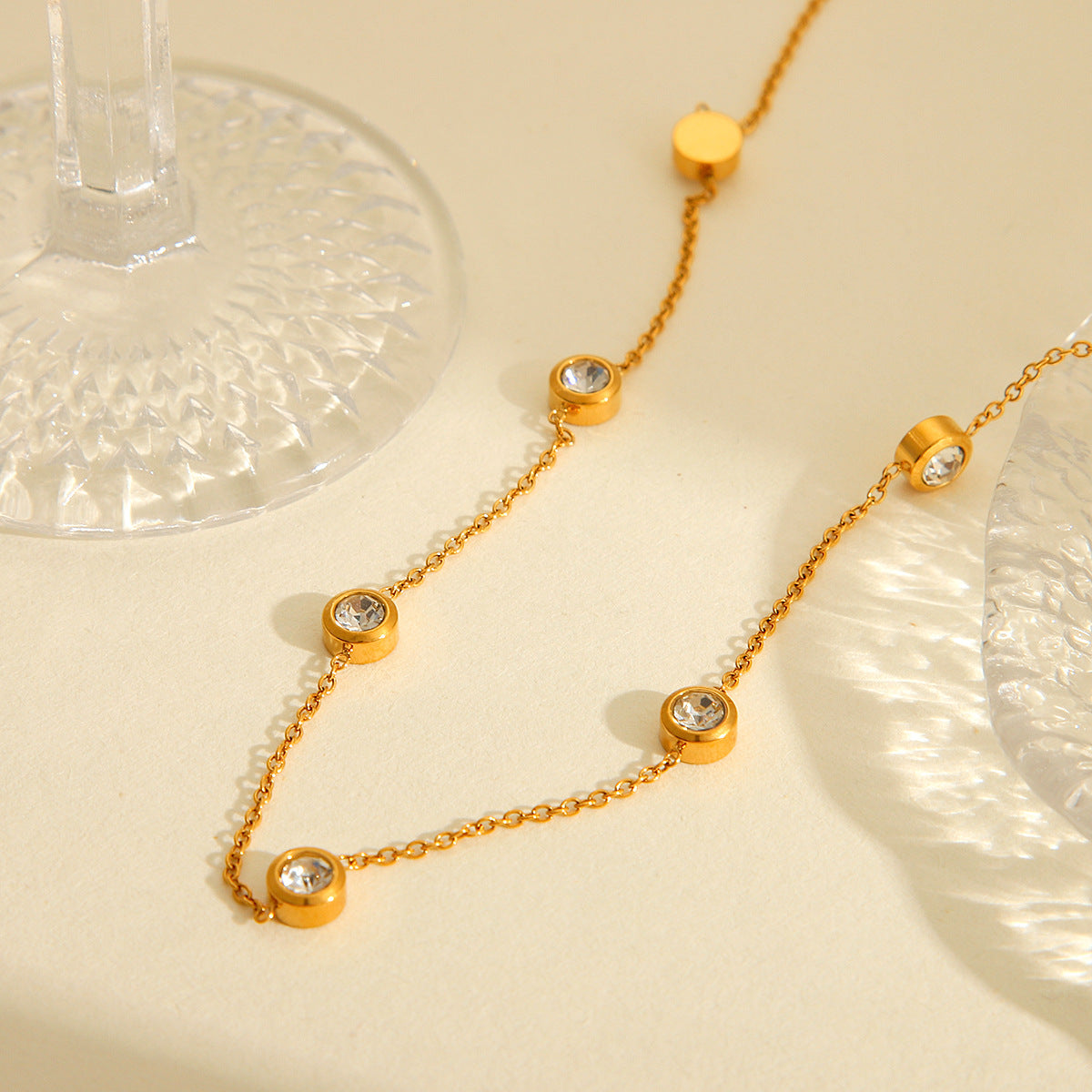 Fashionable, Personalized, Minimalist Round Zircon Necklace Made of Titanium Steel, Non-fading, 18K Gold Stainless Steel Necklace