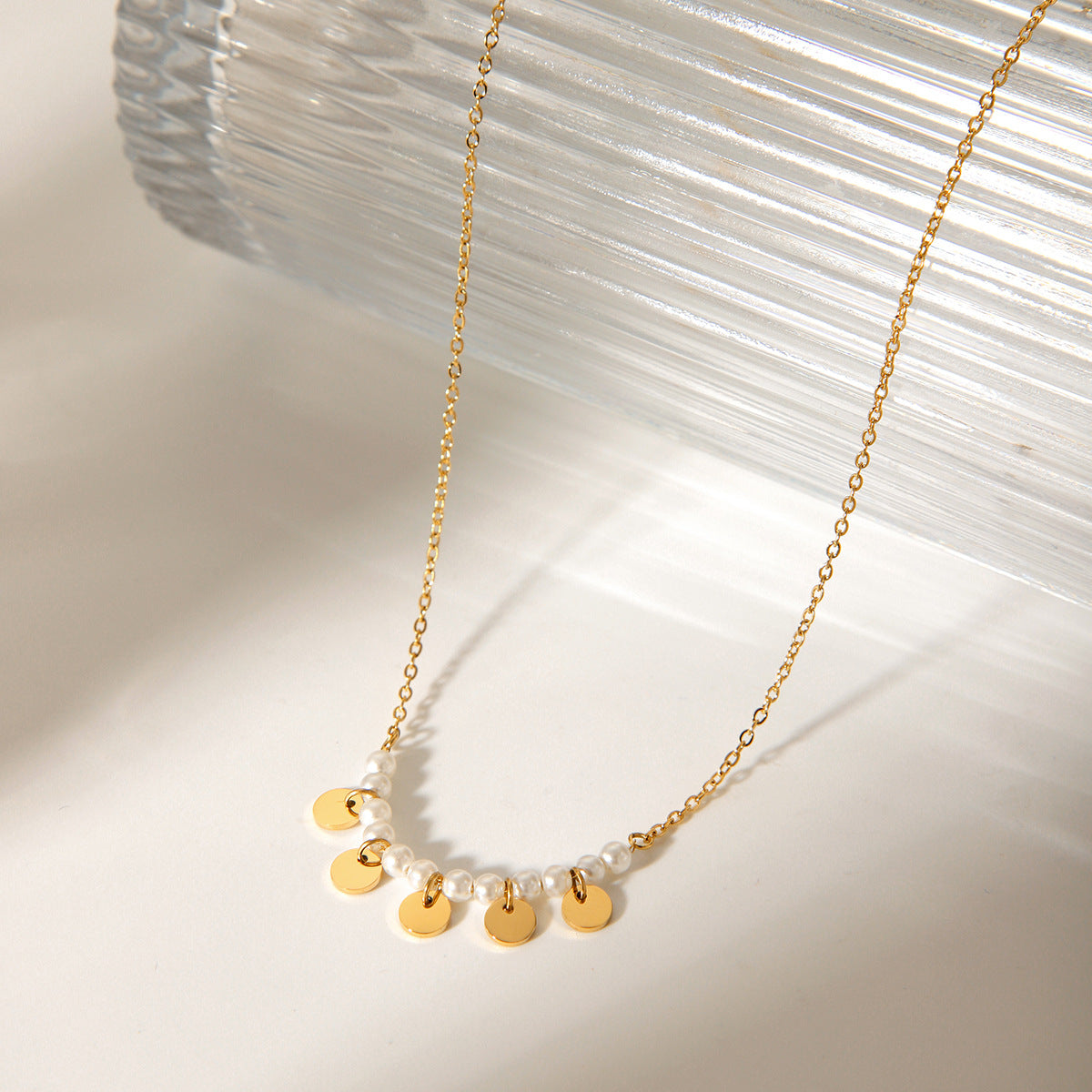 Women's Stainless Steel French-style Light Luxury Pearl Necklace with 18k Gold Round Pendant and Necklace Accessory