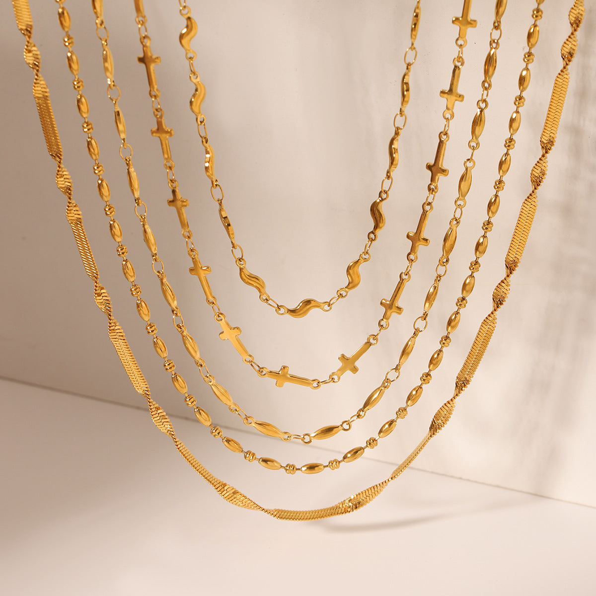 Handmade Stainless Steel Necklace with A Non-fading Five-pointed Star Pendant, Gold Bean-shaped Clavicle Chain, and Titanium Steel Necklace