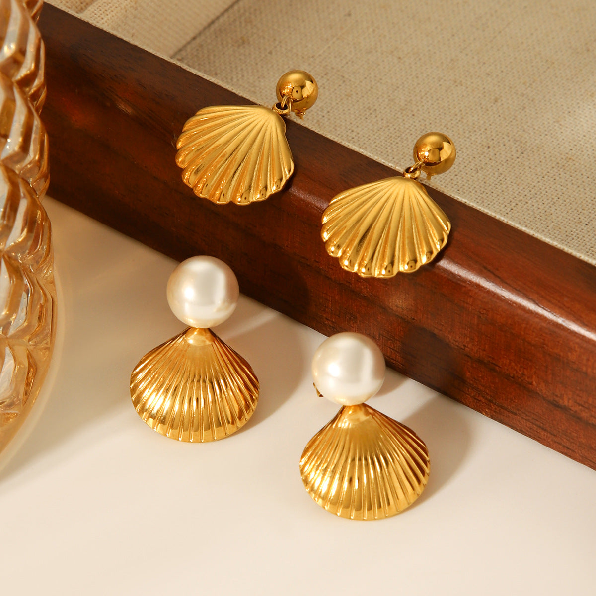 18K Gold Stainless Steel Shell Earrings, Luxurious and High-end, with Pearl Earrings and Titanium Earrings, Versatile and Easy To Match
