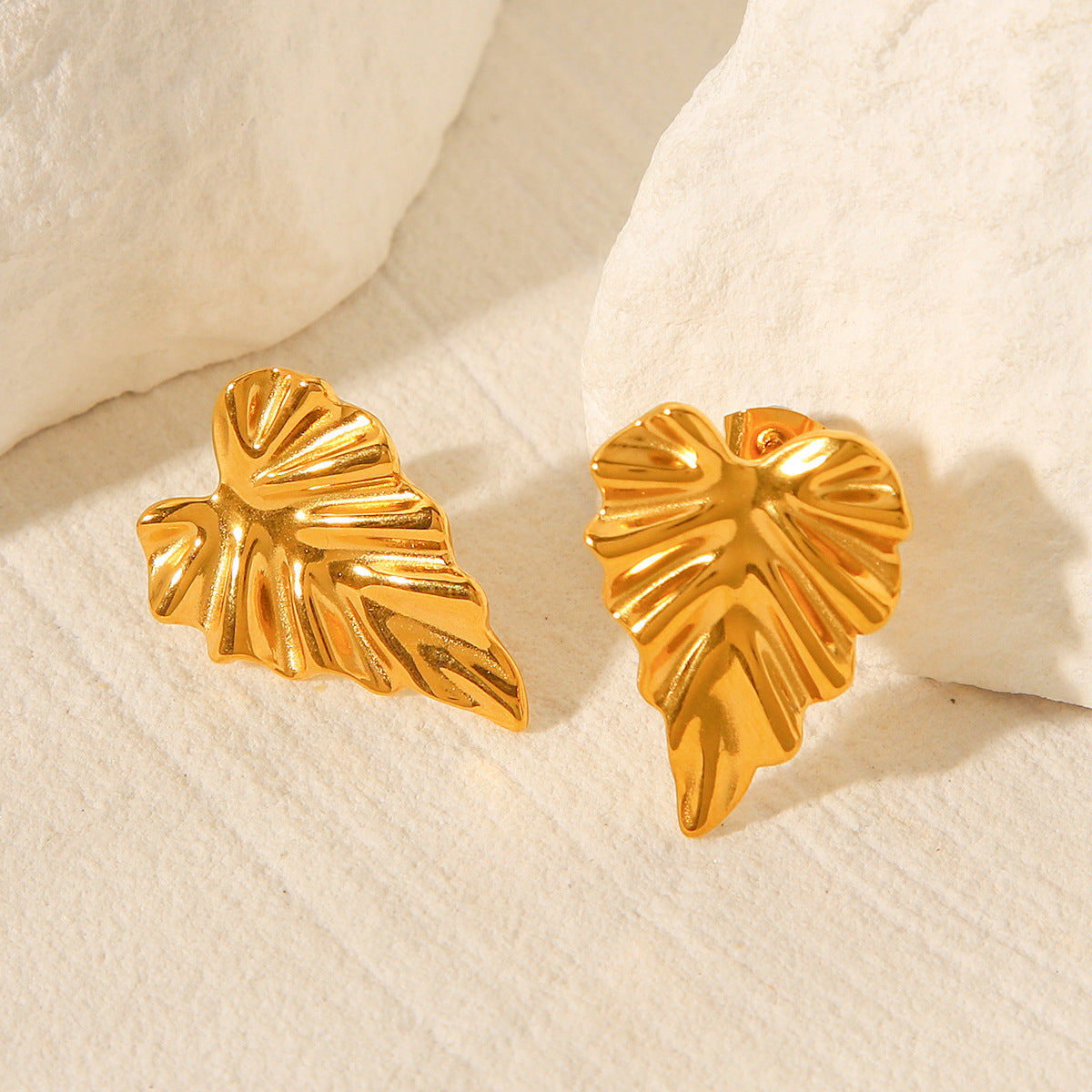 18k Gold-plated Stainless Steel Leaf Earrings with Pleated Titanium Steel Earrings, Fashionable and Personalized Earrings