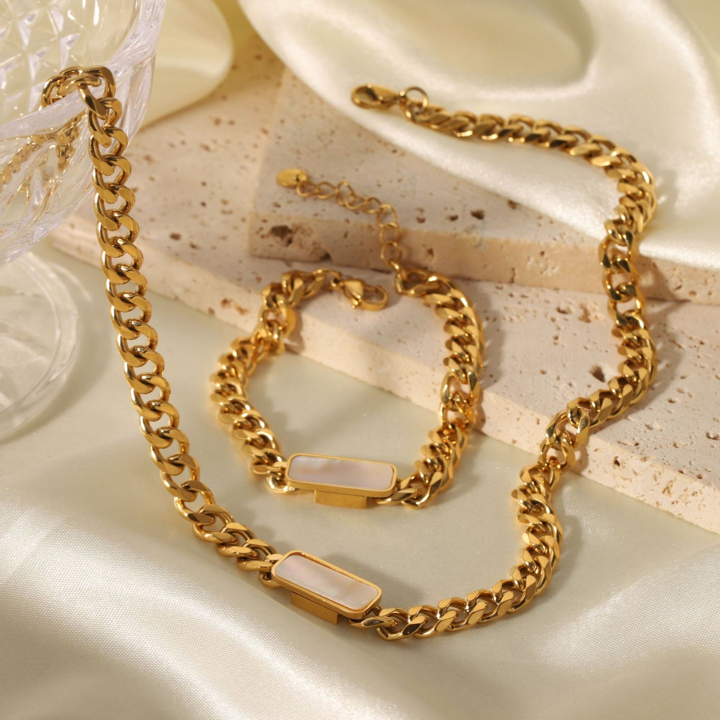18K Gold Stainless Steel Cuban Chain Square White Shell Pendant Necklace Women's Titanium Steel Bracelet