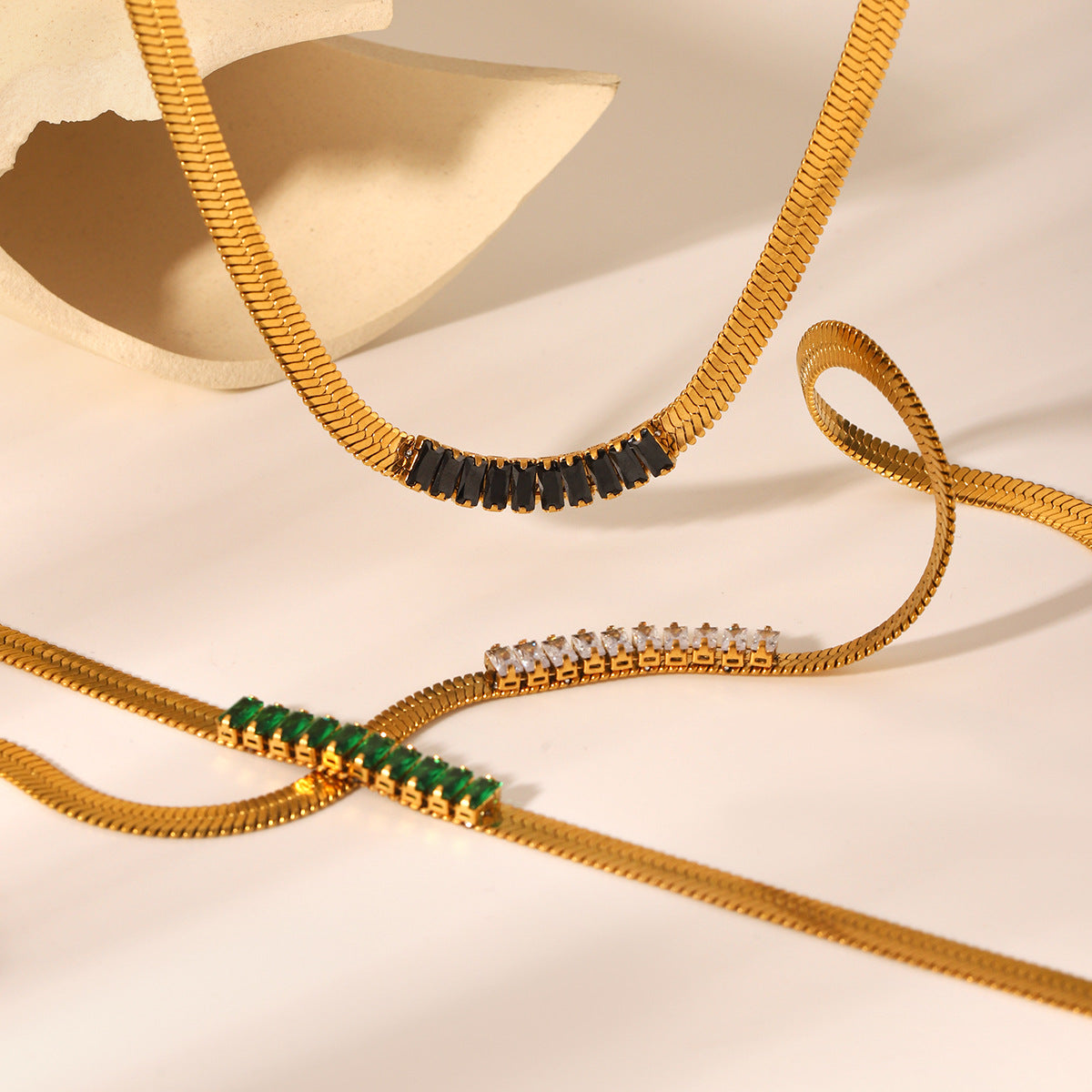 18K Gold Stainless Steel Blade Chain Inlaid with Zircon Necklace, High-end Flat Snake Chain, Titanium Steel Clavicle Chain