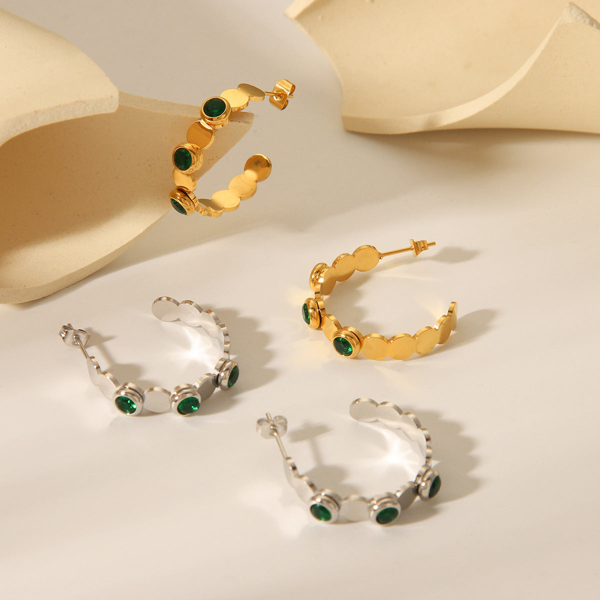 Fashionable 18K Gold Stainless Steel Earrings with Diamond Studded Earrings for Women, Versatile and High-end Earrings