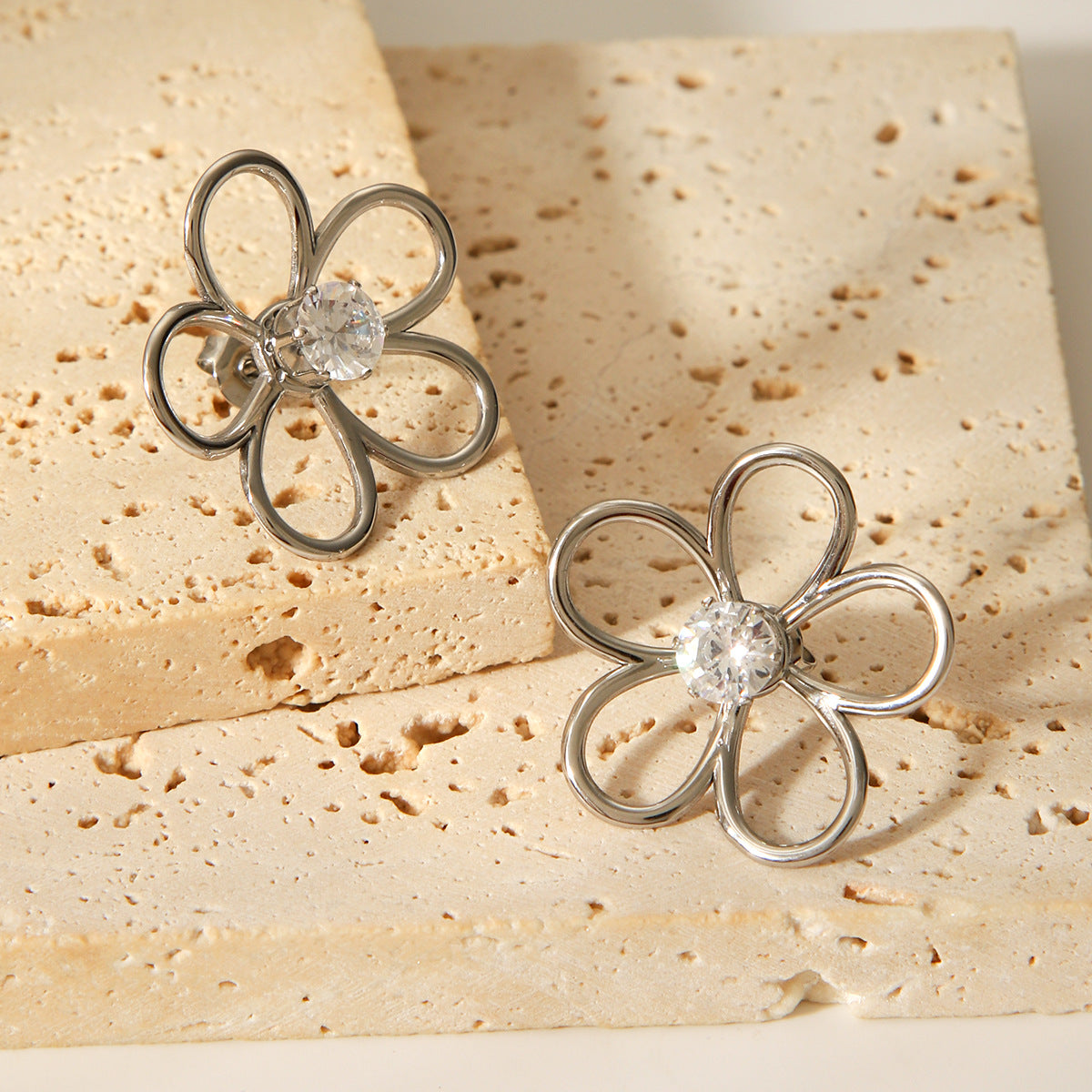 Stainless Steel Hollow Flower Earrings with Zircon Earrings Design Sense Earrings Titanium Steel Jewelry