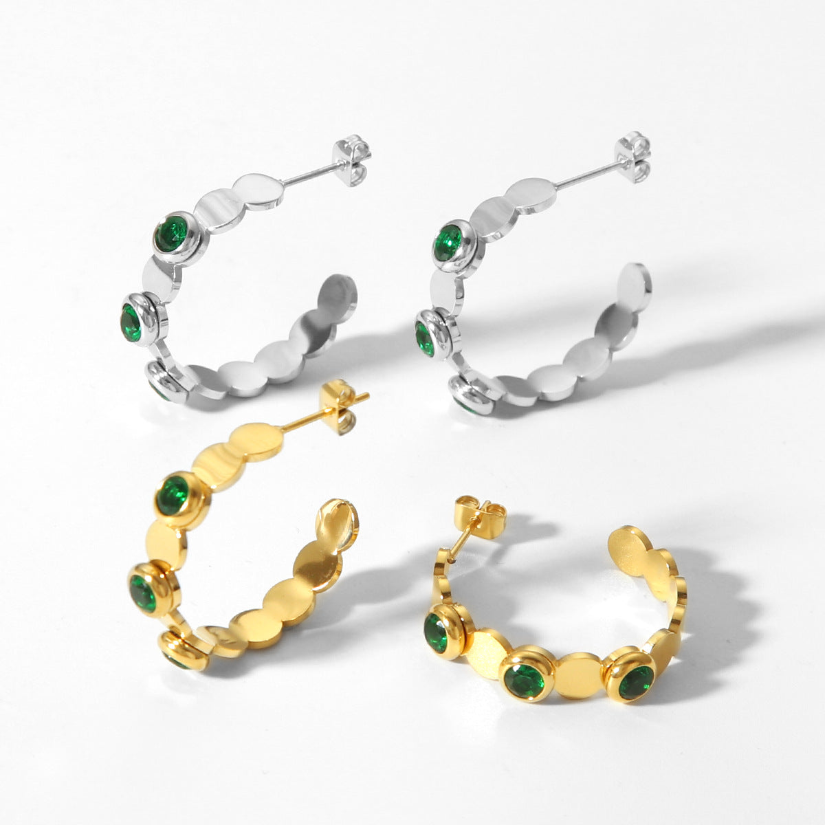 Fashionable 18K Gold Stainless Steel Earrings with Diamond Studded Earrings for Women, Versatile and High-end Earrings