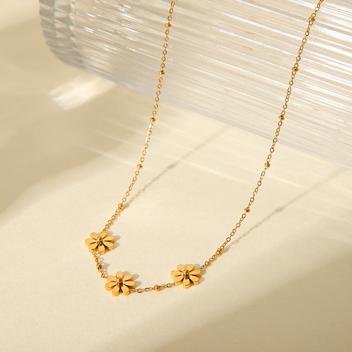 Sunflower Daisy Stainless Steel Necklace Female Titanium Steel Clavicle Chain Does Not Fade Necklace