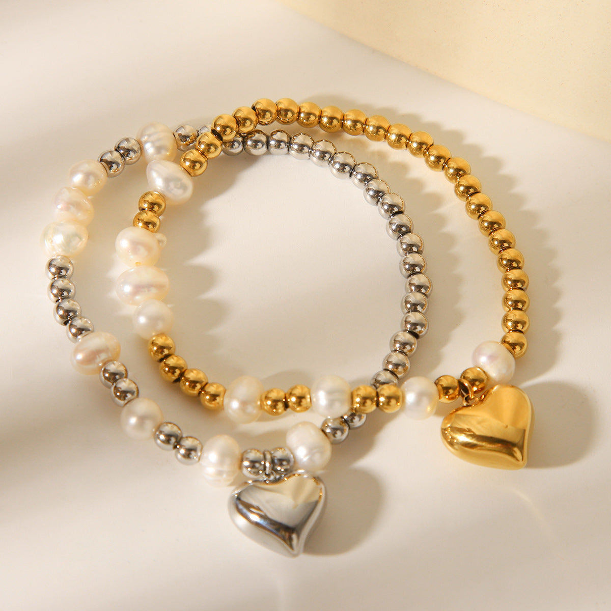 INS Beaded Titanium Steel Bracelet, 18K Gold Stainless Steel Heart-shaped Pearl Bracelet, Women's Light Luxury and Versatile Jewelry