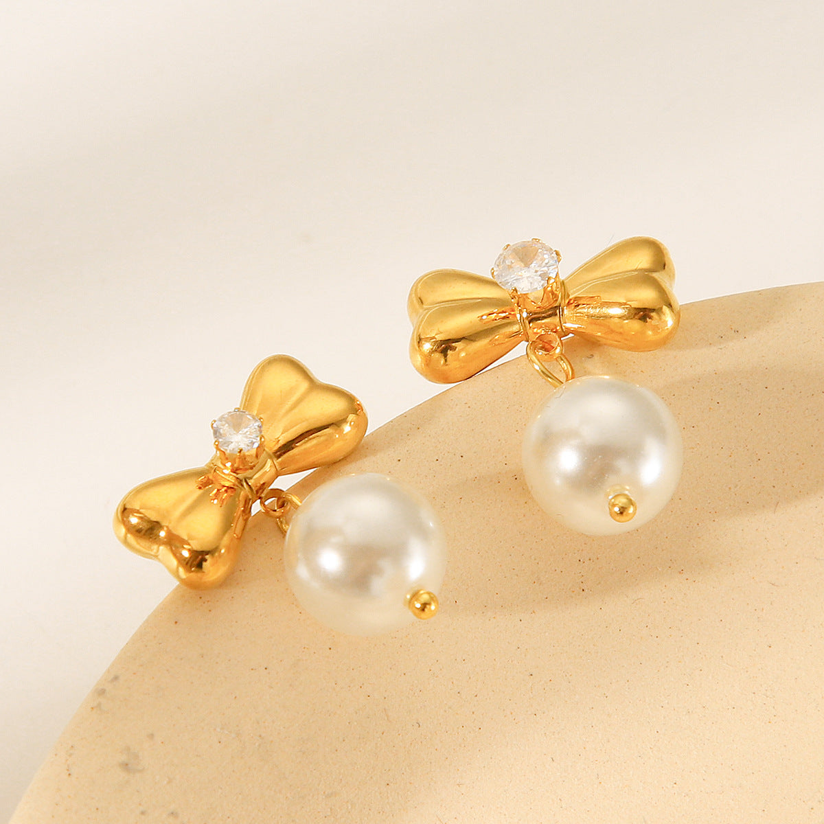 Stainless Steel Zircon-inlaid Bowknot Earrings, Titanium Steel Earrings, Women's Fashionable and Versatile Pearl Earrings