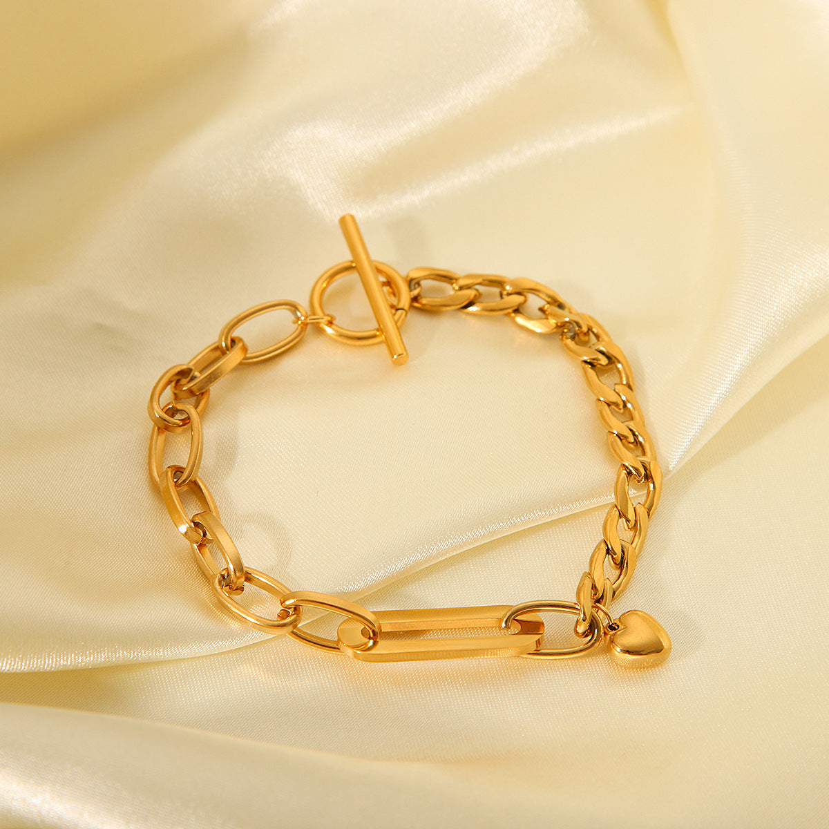Stainless steel Cuban chain oval chain heart pendant bracelet women's 18K gold titanium steel jewelry