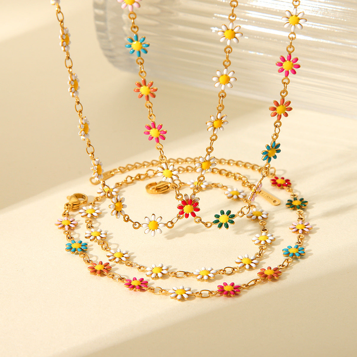 Stainless Steel Drop-oil Daisy Necklace for Women, Versatile Titanium Steel, Non-fading Bracelet Jewelry, Flower Ornament