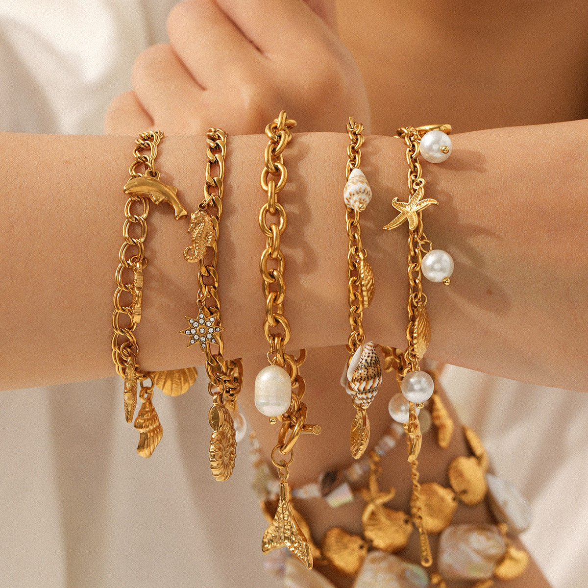 Seaside Vacation Style Jewelry, Stainless Steel Bracelet, Versatile and Light Luxury Titanium Steel Jewelry, Shell Bracelet