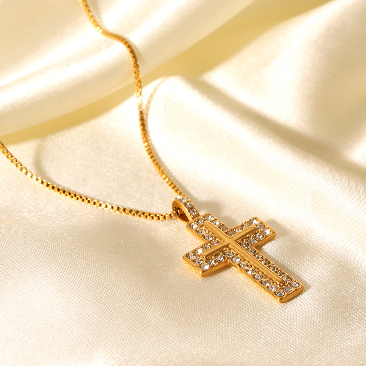 18K Gold Stainless Steel Box Chain Cross Diamond Pendant Necklace Does Not Fade, Elegant Titanium Steel Clavicle Chain