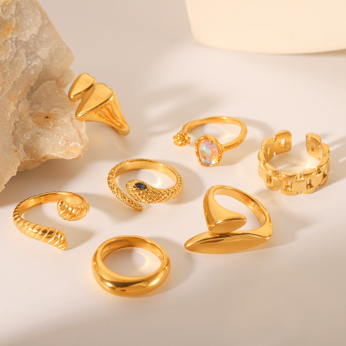 18K Gold Stainless Steel Ring Geometric Smooth Heart-shaped Droplet Fashion Personality Titanium Steel Ring