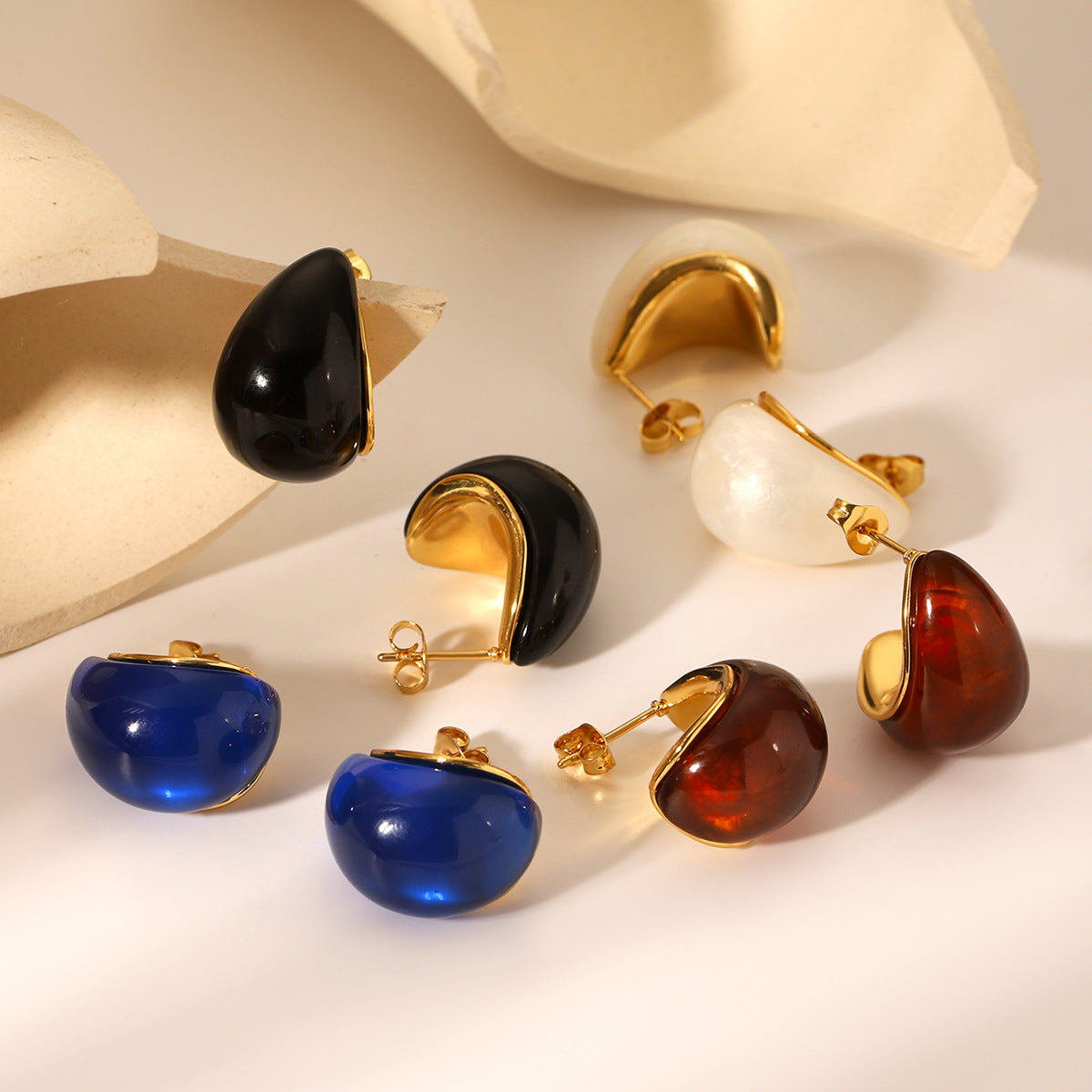 French Vintage Style Resin Drop-shaped Stainless Steel Earrings for Women, High-end Feeling, Non-fading, Titanium Steel Earrings