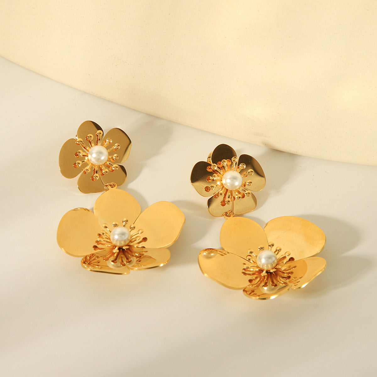 Fashionable Light Luxury Stainless Steel Exaggerated Flower Earrings French Petal Inlaid Pearl Earrings Female Design Sense