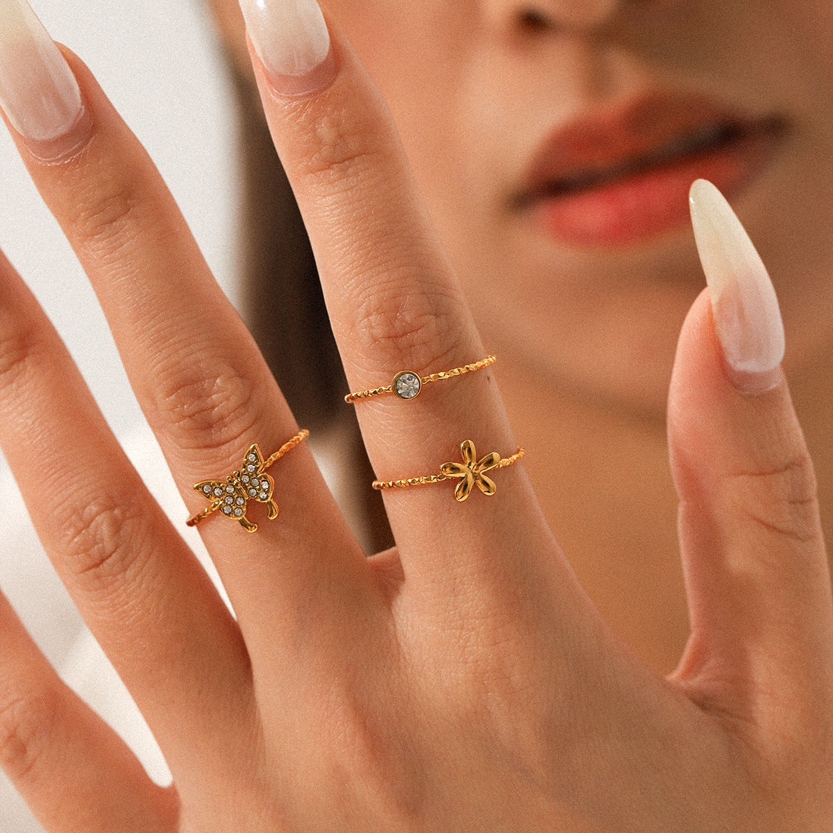 Stainless Steel Flower and Butterfly Ring Set with Diamond-encrusted Open Ring for Women, Non-fading, Stackable Finger Rings