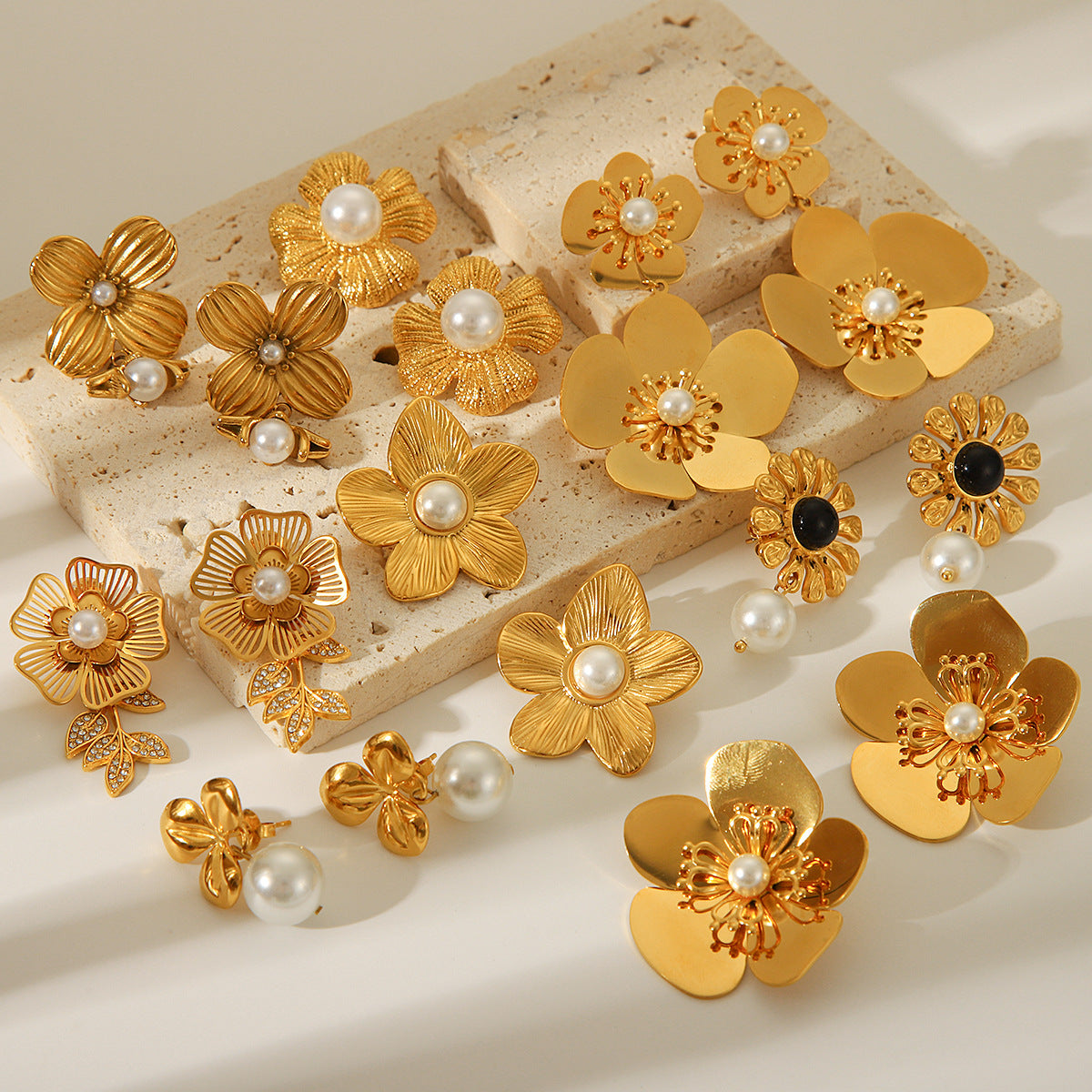 French 18K Gold Stainless Steel Flower Earrings Design Sense Fashion Retro Temperament Pearl Earrings Women