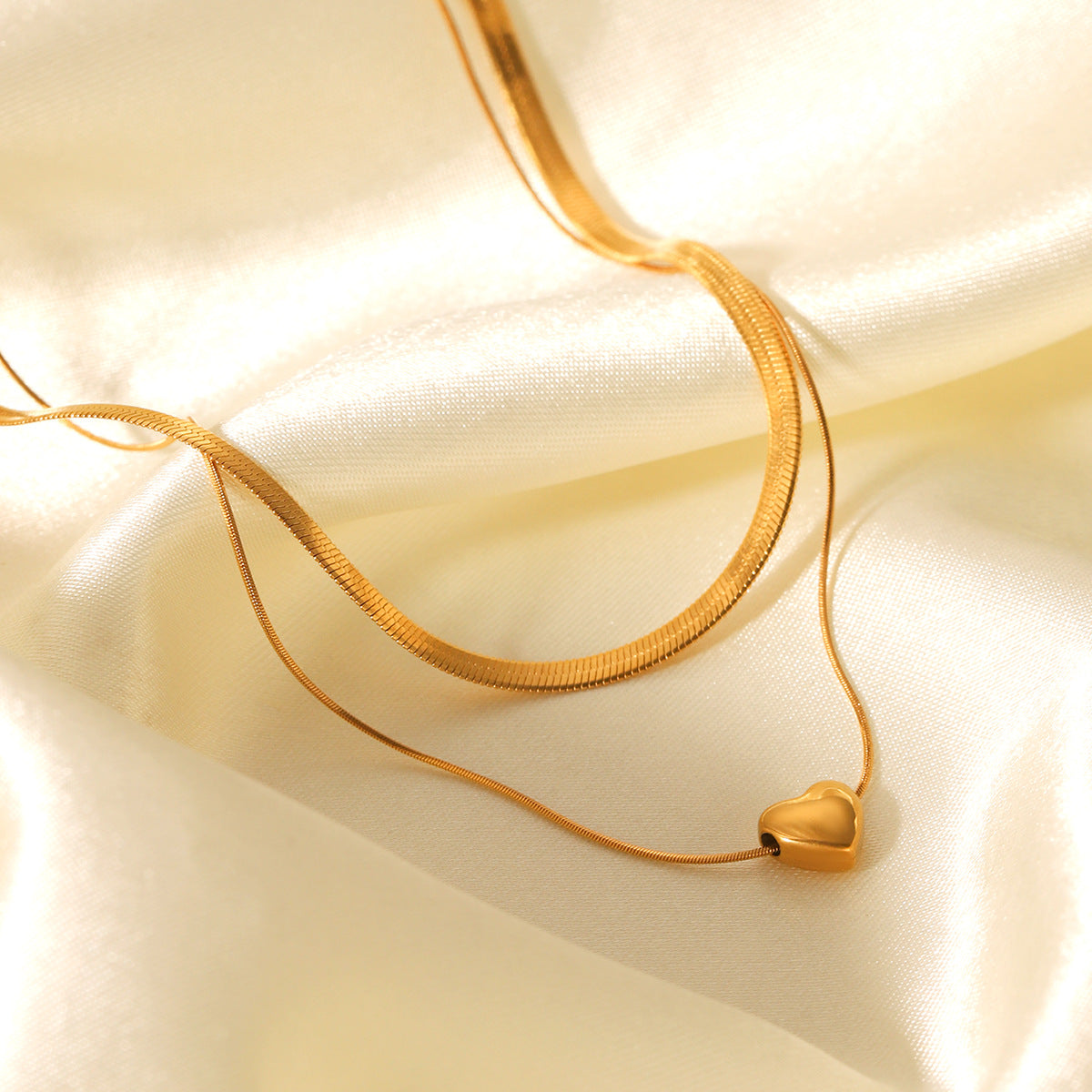 Stainless Steel Double-layer Necklace with Heart-shaped Pendant, Fashionable and High-end Necklace