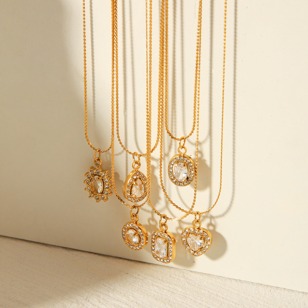 18K Gold Stainless Steel Necklace Female Ins Style Fashion Personality Geometric Titanium Steel Necklace Heart Necklace