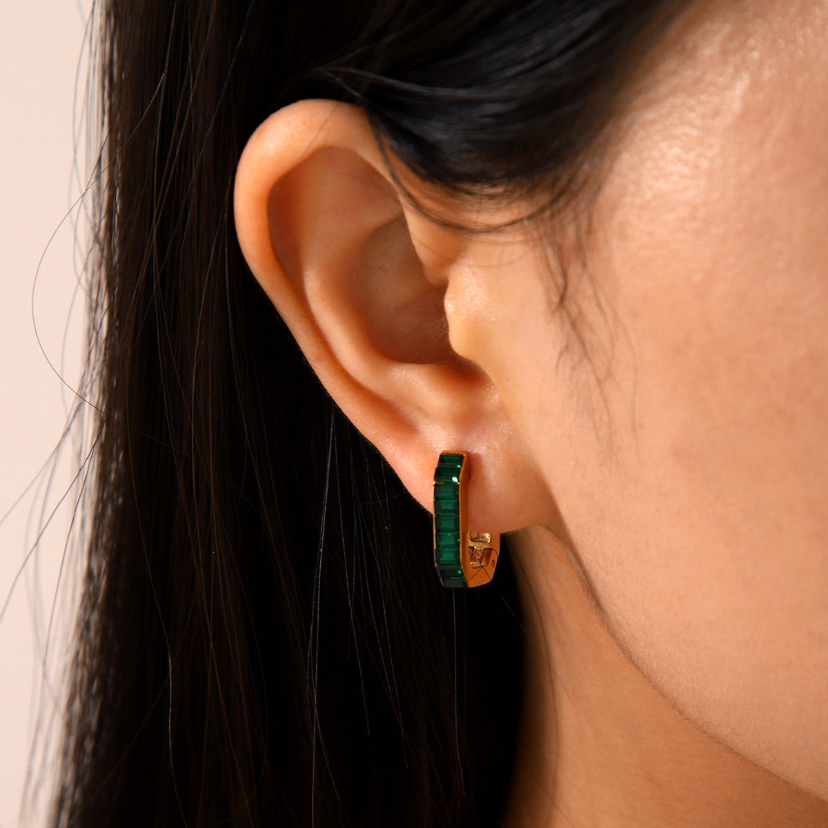 Fashionable U-shaped Stainless Steel Earrings for Women with A Sense of Luxury, Light and Luxurious, Set with Zirconium Square Earrings That Do Not Fade