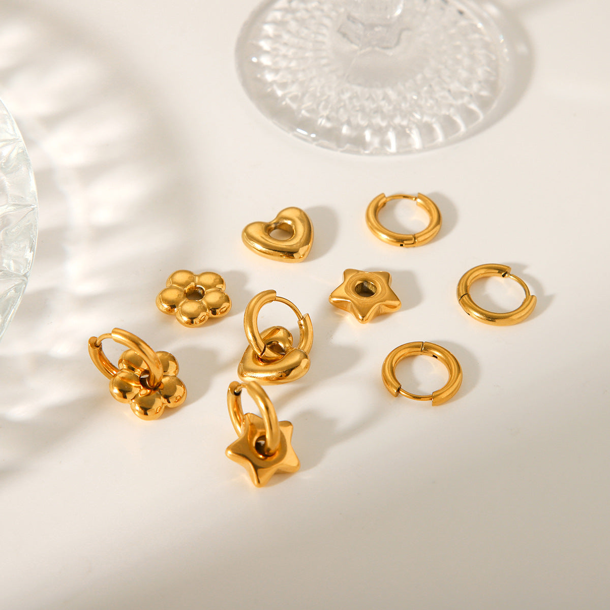 Stylish and Versatile Stainless Steel Earrings for Women, Featuring A Heart-shaped Flower Pendant and Titanium Steel Earring Hoop, with No Fading