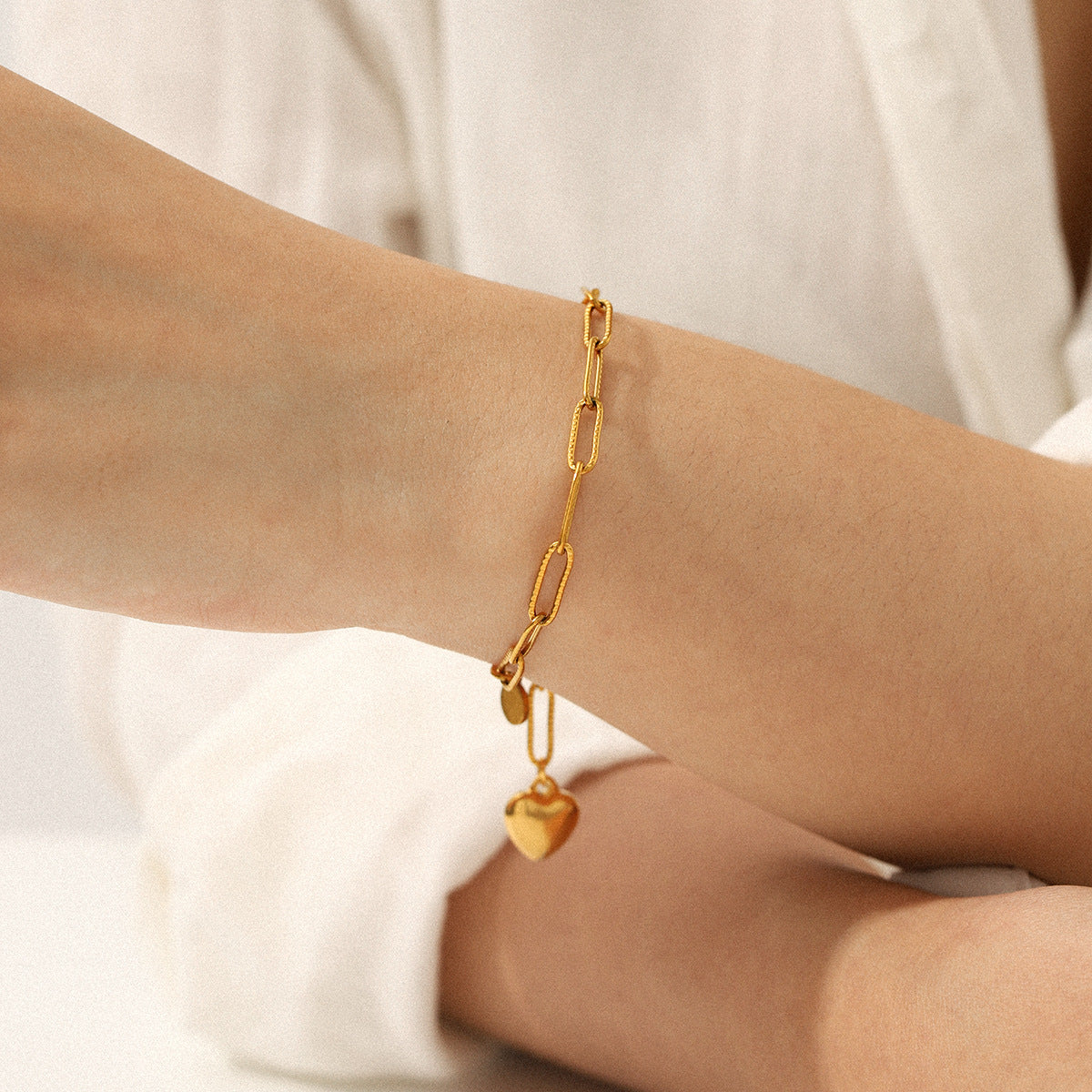 18K Gold Stainless Steel Cross Chain Heart Pendant Titanium Steel Bracelet Light Luxury Versatile Jewelry for Instagram