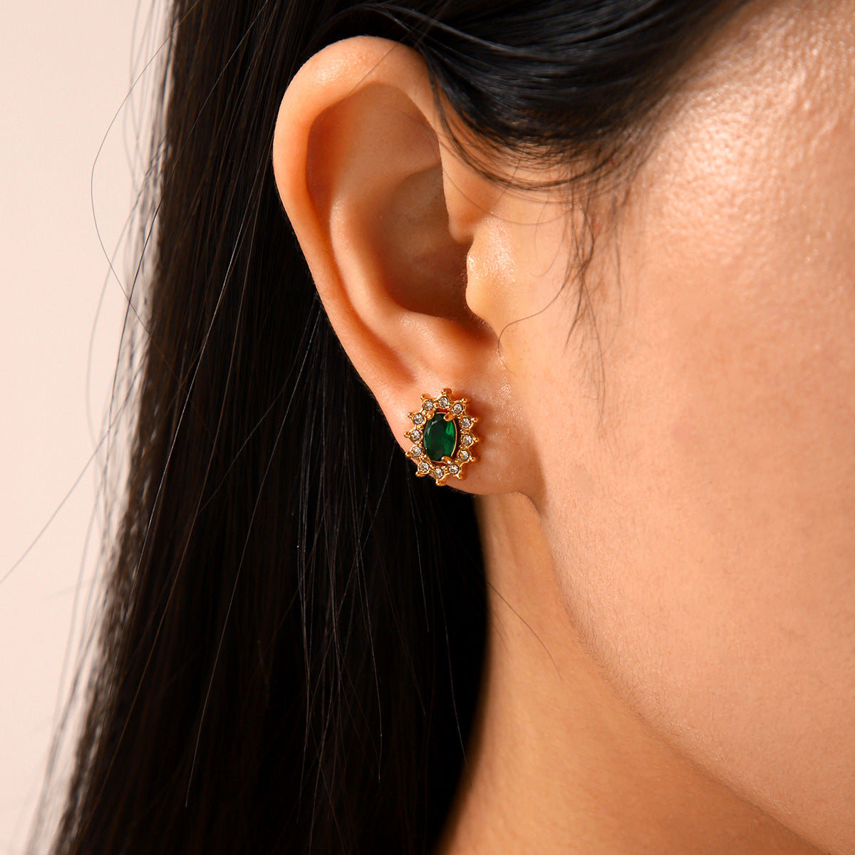 Light Luxury High-end Sunflower Inlaid Zircon Earrings Stainless Steel Earrings for Women 18k Gold Titanium Steel Earrings