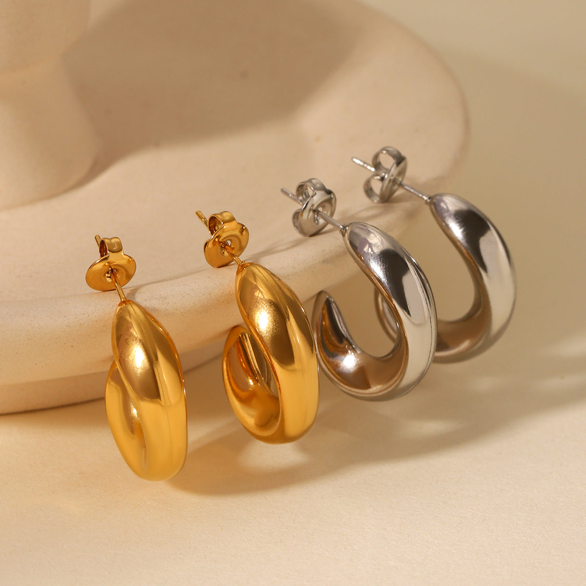 C-shaped 18K Gold-plated Hollow Stainless Steel Earrings for Women, Non-fading Ear Jewelry, Cross-border Titanium Steel Jewelry