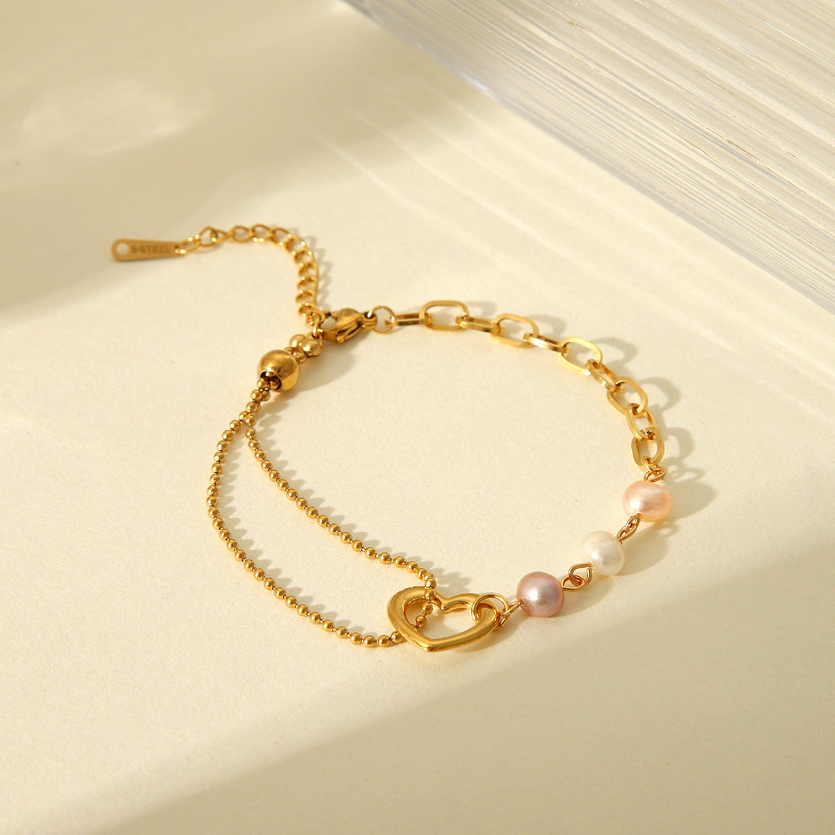 Love Pendant Stainless Steel Bracelet for Women, Vintage Style, Pearl Jewelry, Titanium Steel Jewelry