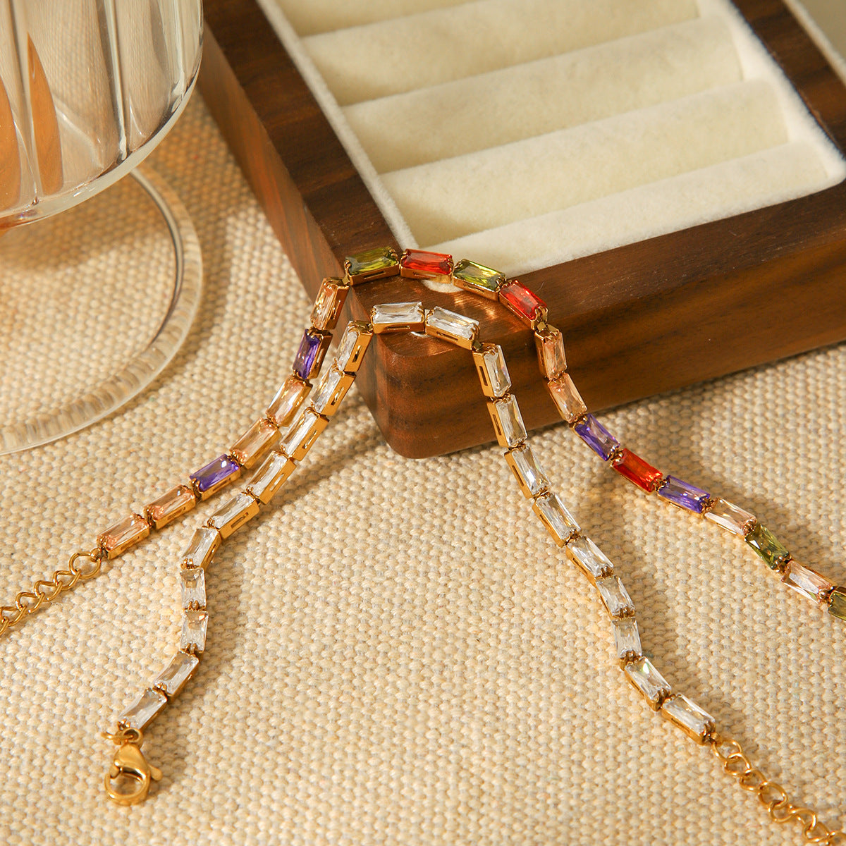 INS18K Gold Stainless Steel Zircon Bracelet, Light Luxury and High-end Gemstone Bracelet for Women