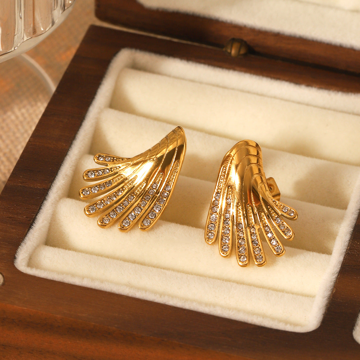 Stainless Steel Diamond-encrusted Wing Earrings with A Design Sense, Titanium Steel Earrings for Women, High-end Ear Jewelry