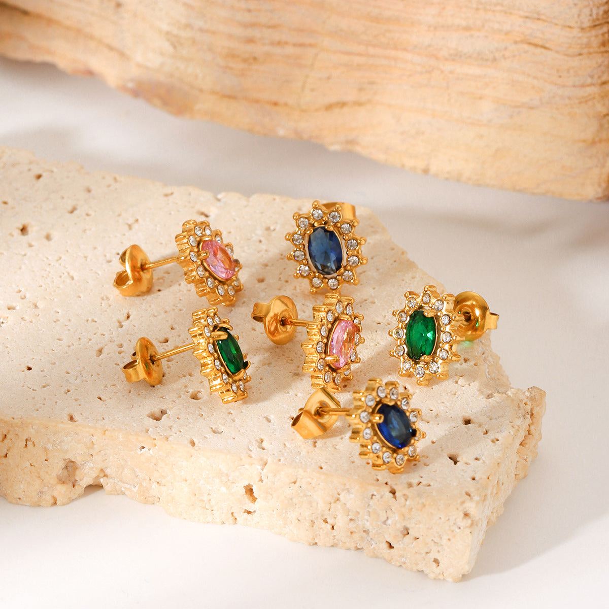 Light Luxury High-end Sunflower Inlaid Zircon Earrings Stainless Steel Earrings for Women 18k Gold Titanium Steel Earrings