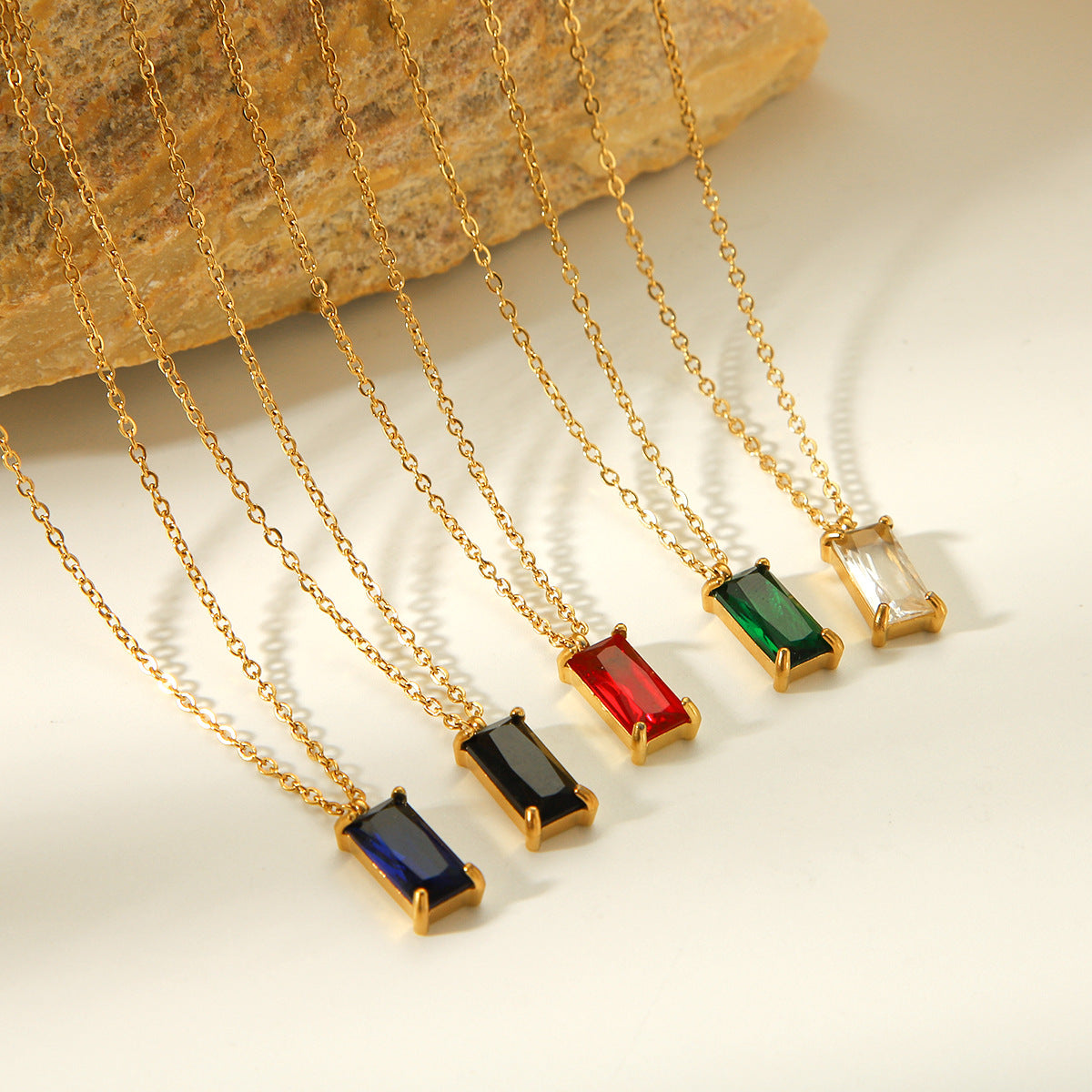 18K Gold Stainless Steel Geometric Pendant Necklace with Zircon, Women's Fashion Simple Titanium Steel Necklace