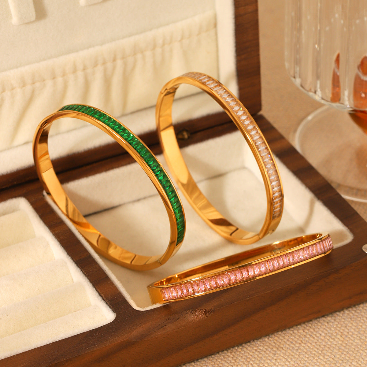 Ins-style 18K Gold Stainless Steel Bracelet Inlaid with Zircon, Made of Titanium Steel, Non-fading, High-end Hand Jewelry