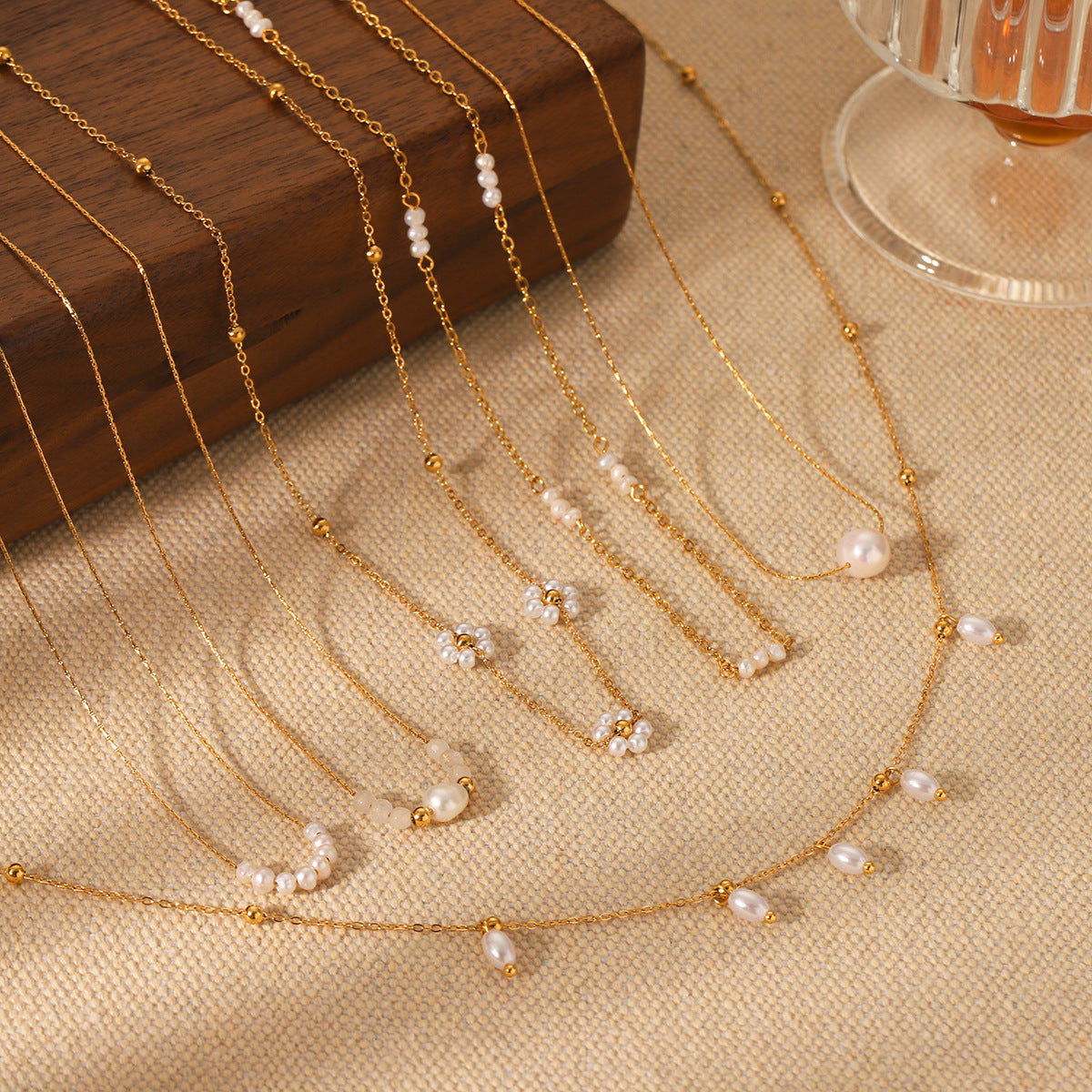 French Vintage Freshwater Pearl Necklace Women's Light Luxury Temperament Beaded Stainless Steel Clavicle Chain Non-fading Titanium Steel Necklace
