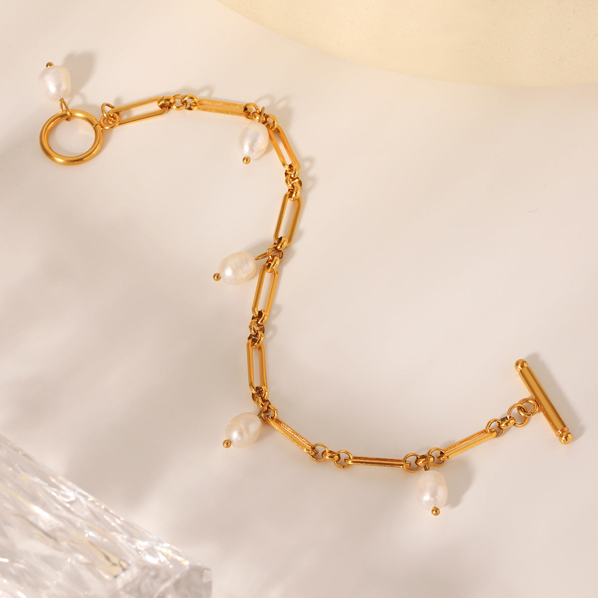 Niche Design OT Buckle Stainless Steel 18K Gold-plated Bracelet for Women, High-end Freshwater Pearl Bracelet, Does Not Fade
